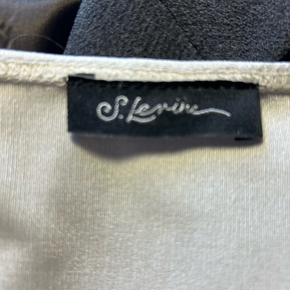Gorgeous S. Levine blouse sized large/XL - Picture 8 of 8